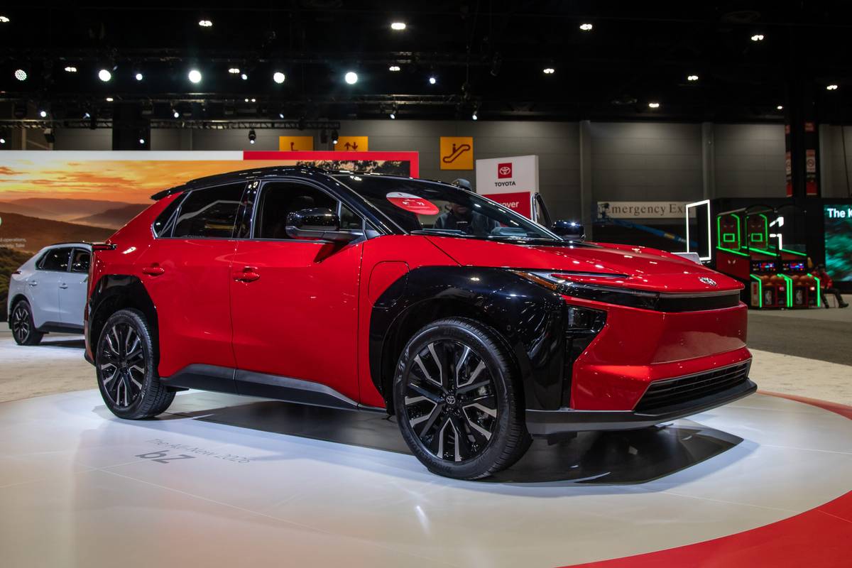 toyota bz 2026 01 exterior front angle cas scaled jpg