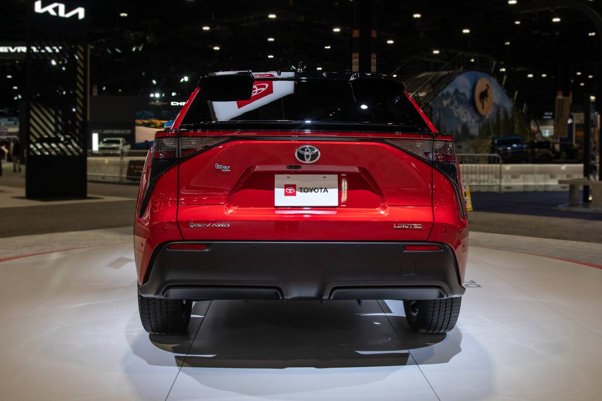 toyota bz 2026 05 exterior rear cas scaled jpg