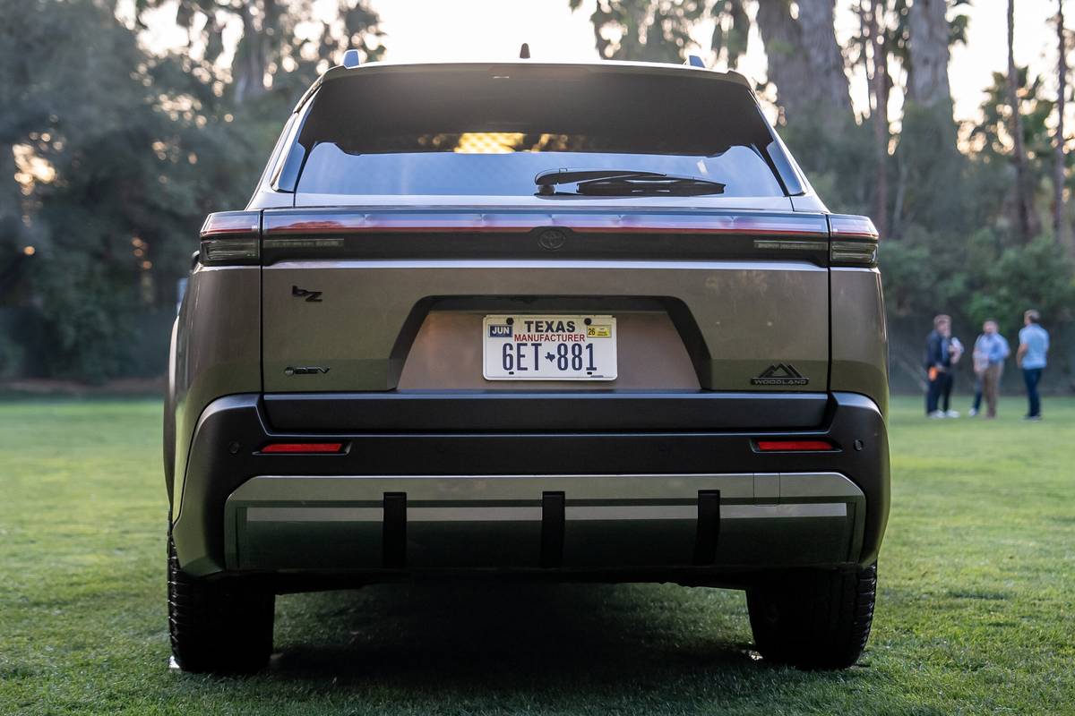 toyota bz woodland 2026 13 exterior rear scaled jpg