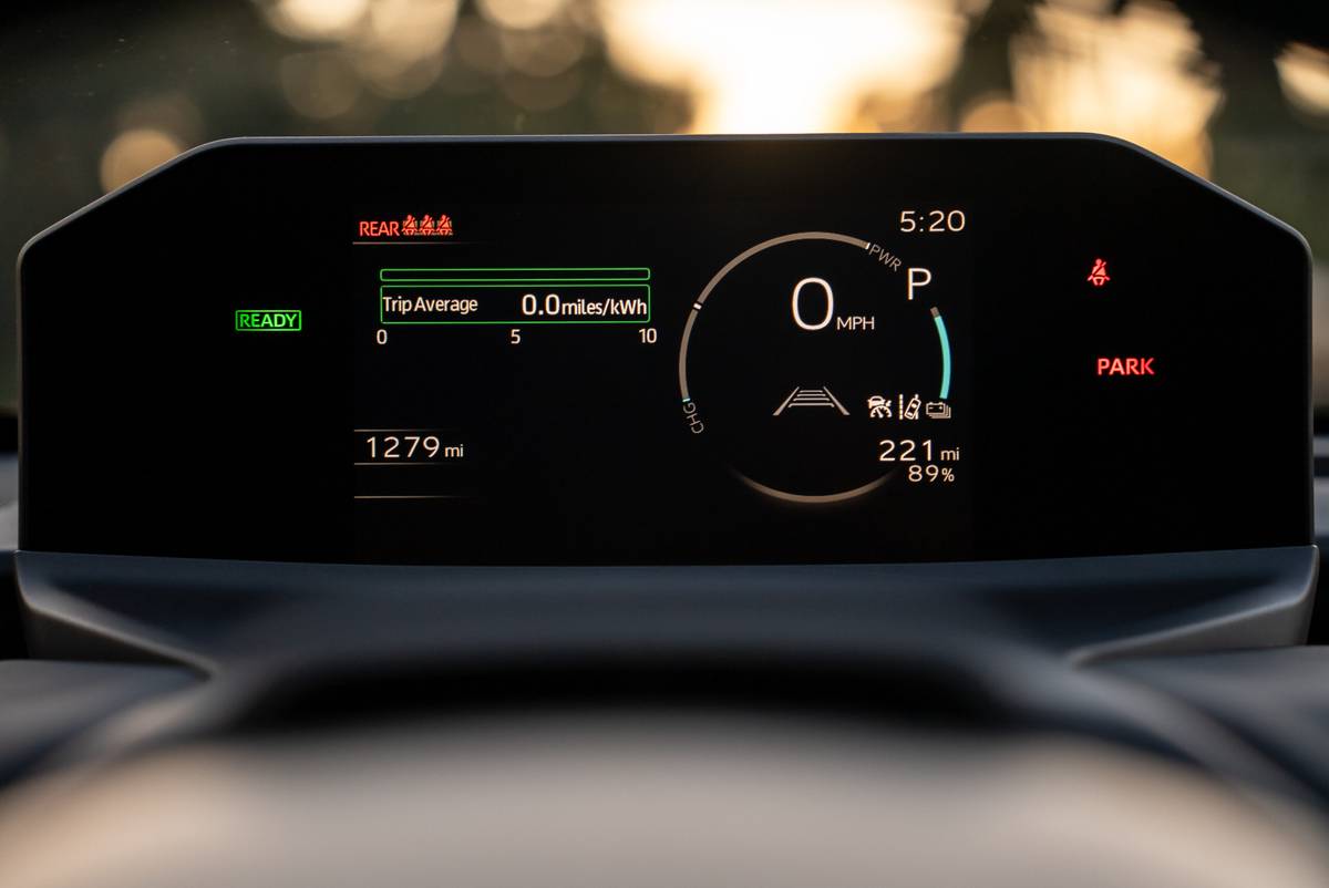 toyota bz woodland 2026 26 interior instrument panel scaled jpg