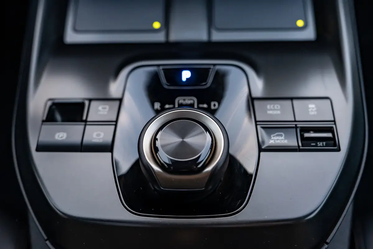 toyota bz woodland 2026 30 interior gearshift scaled jpg