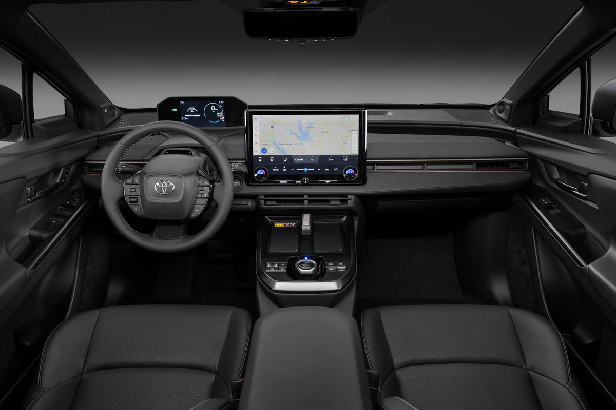 toyota bz woodland 2026 interior oem 08 jpg