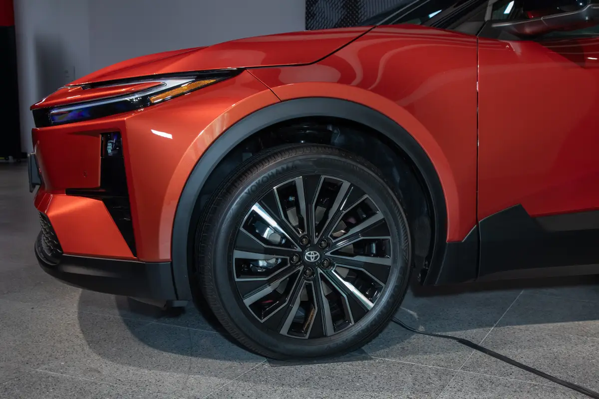toyota c hr bev 2026 04 exterior wheel jpg