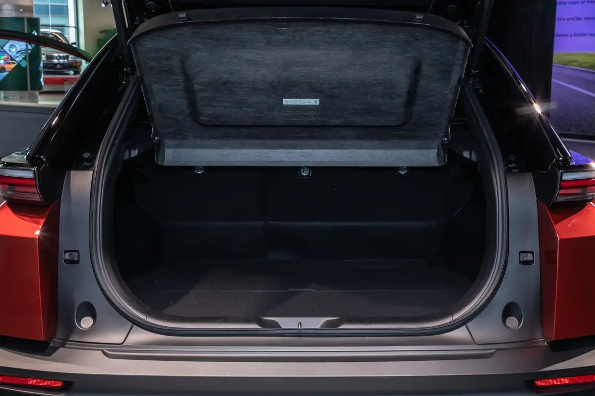 toyota c hr bev 2026 24 interior cargo jpg