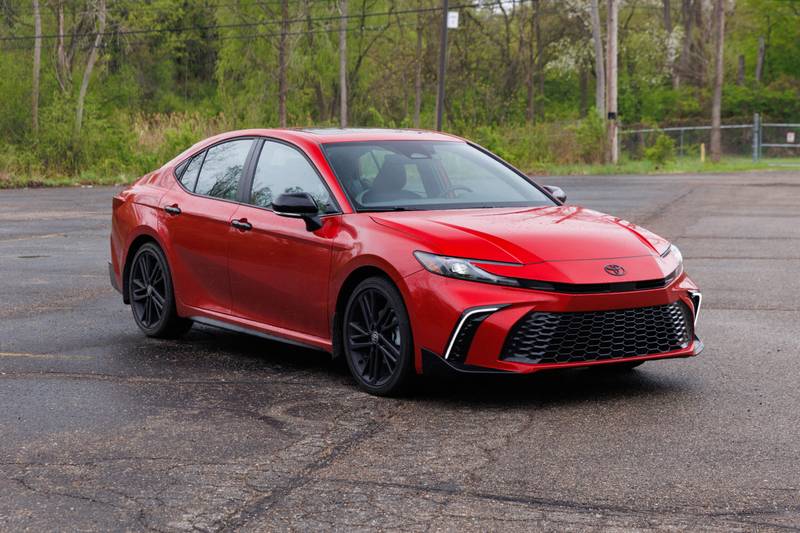 toyota-camry-nightshade-edition-2026-02-exterior-front-angle