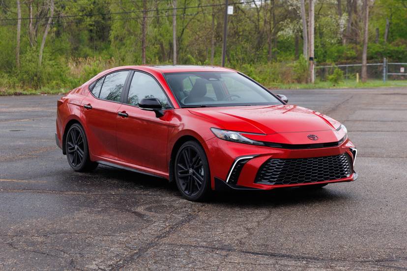 toyota-camry-nightshade-edition-2026-02-exterior-front-angle