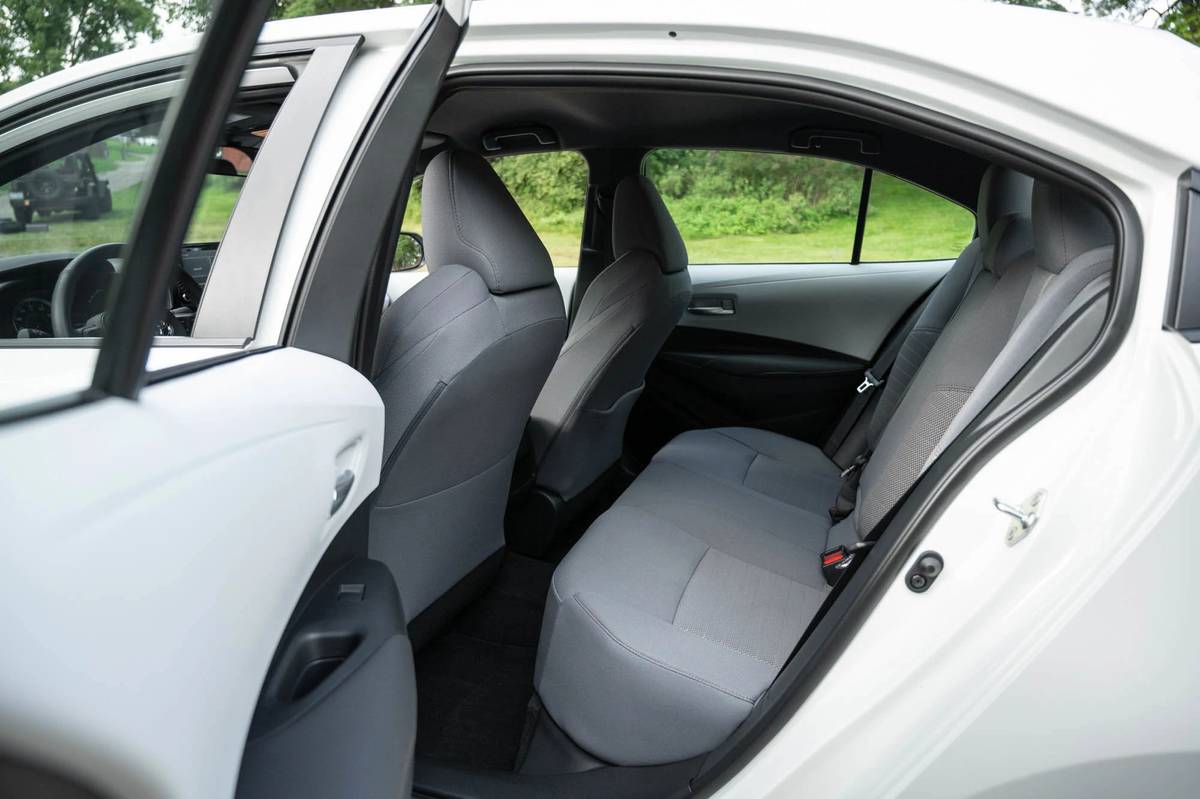 toyota corolla apex 2021 32 backseat  interior jpg