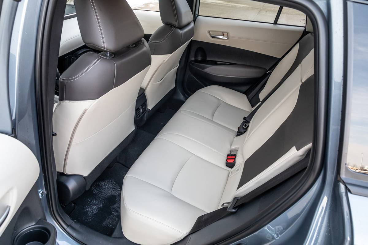 10 spacious cars with the best driver and rear legroom