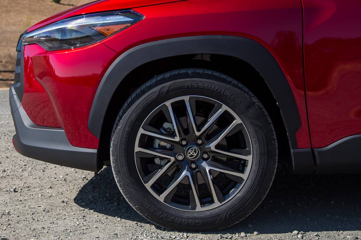 toyota corolla cross 2026 05 exterior wheel scaled jpg