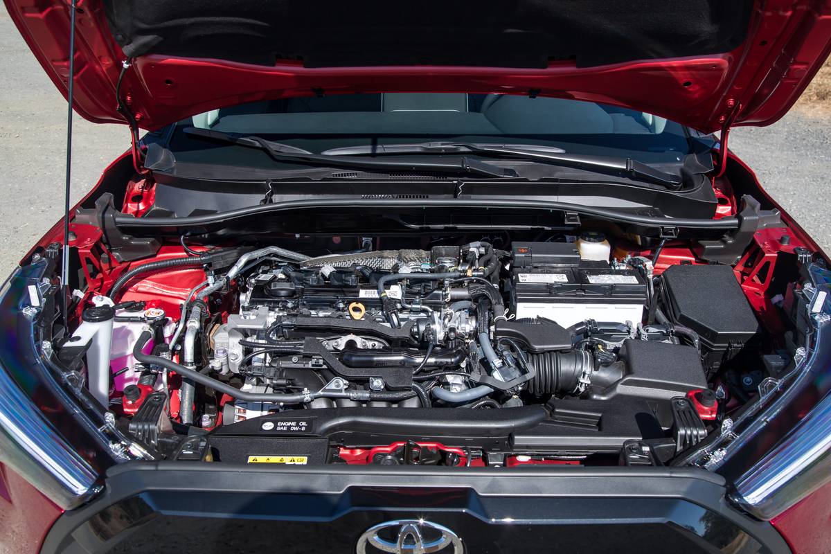 toyota corolla cross 2026 12 interior engine scaled jpg