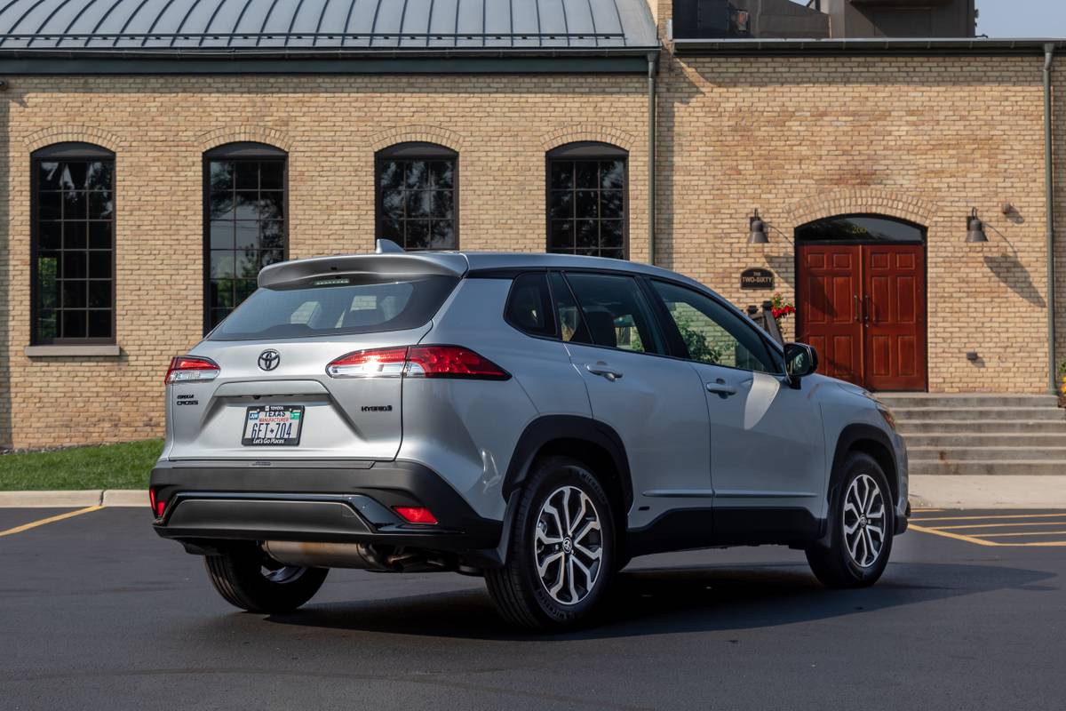 toyota corolla cross hybrid s 2023 08 exterior rear angle jpg