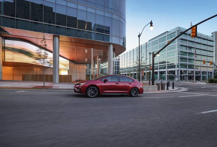 toyota-corolla-hybrid-2026-exterior-oem-20