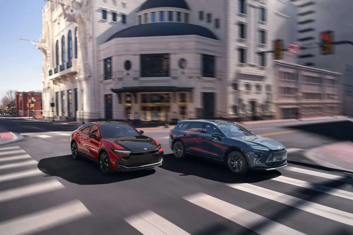 toyota crown signia 2026 exterior oem 02 jpg