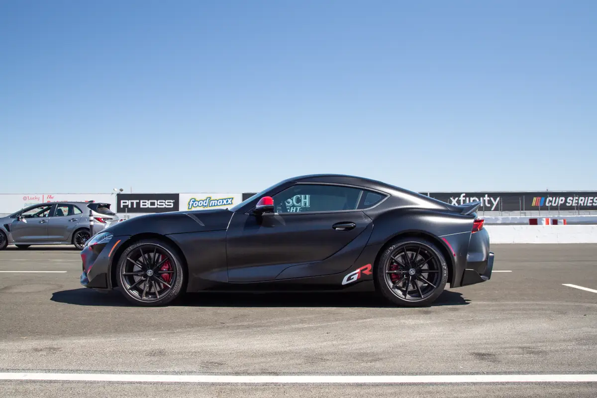 toyota gr supra 2026 01 exterior profile jpg