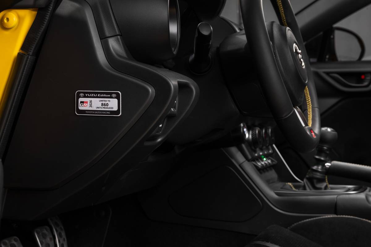 toyota gr86 yuzu special edition 2026 interior oem 01 jpg