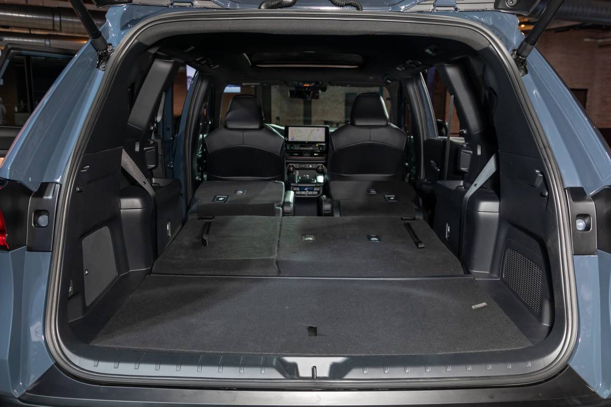 2024 Toyota Highlander Hybrid Images Interior Riki Verene