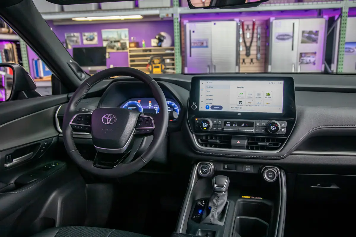 toyota grand highlander hybrid nightshade 2026 49 interior front row jpg