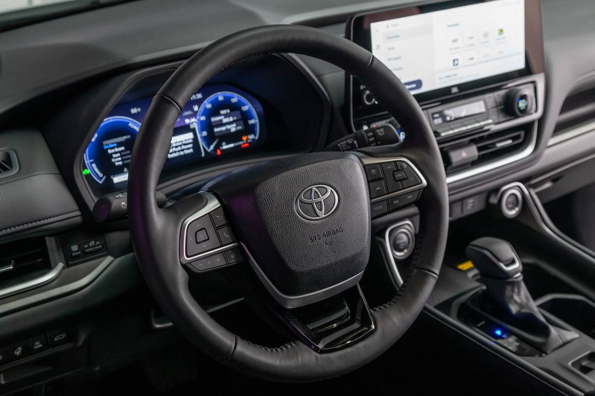 toyota grand highlander hybrid nightshade 2026 50 interior steering wheel jpg
