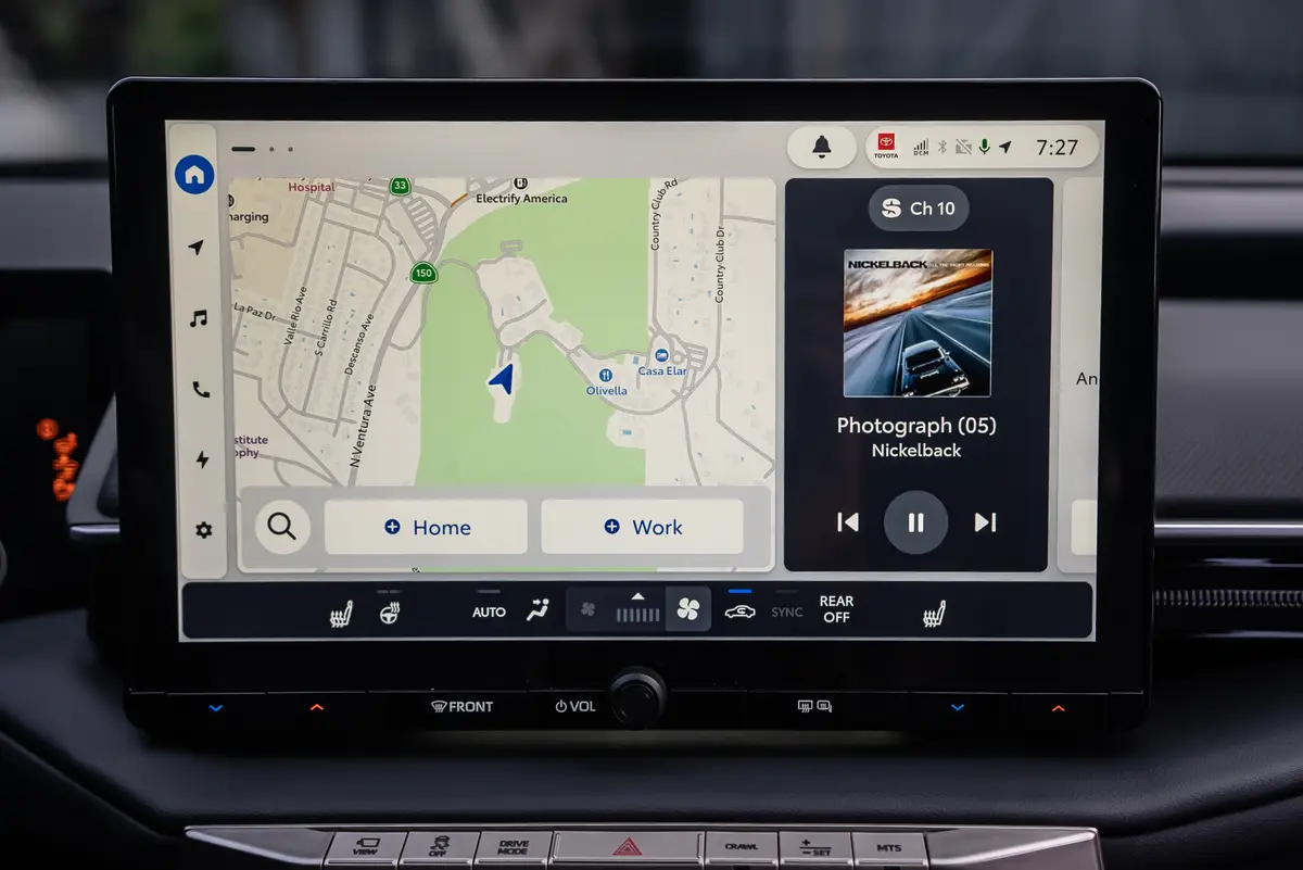 toyota highlander 2027 17 interior center stack display jpg