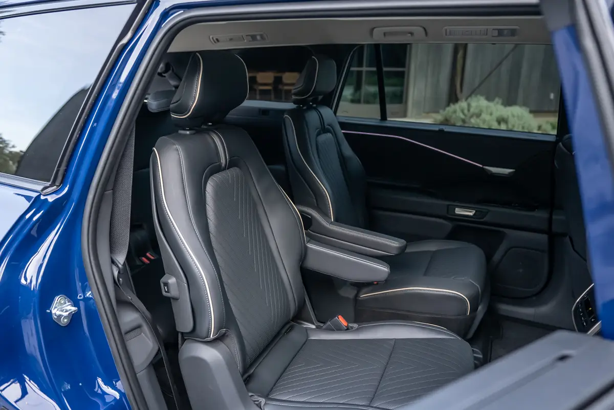 toyota highlander 2027 22 interior second row jpg