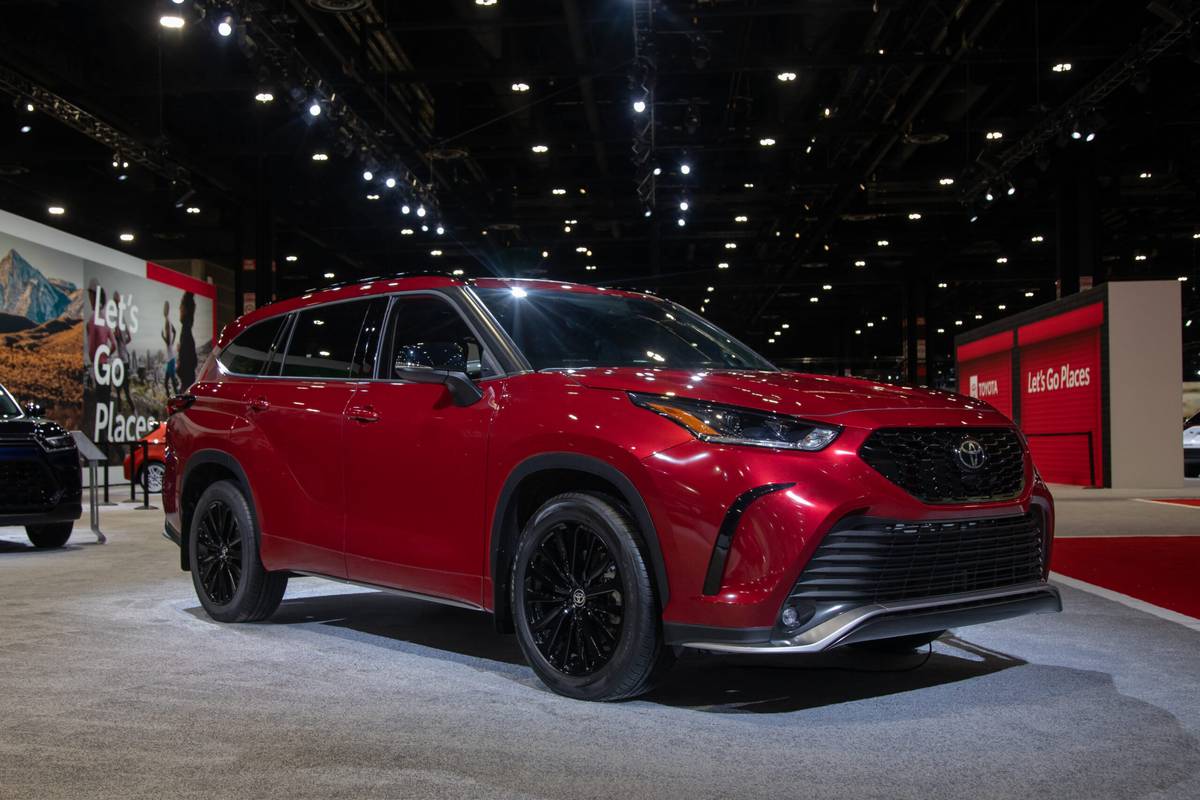 toyota highlander xse awd 2026 01 exterior front angle scaled jpg