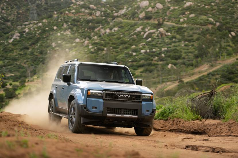 toyota-land-cruiser-2026-exterior-oem-02