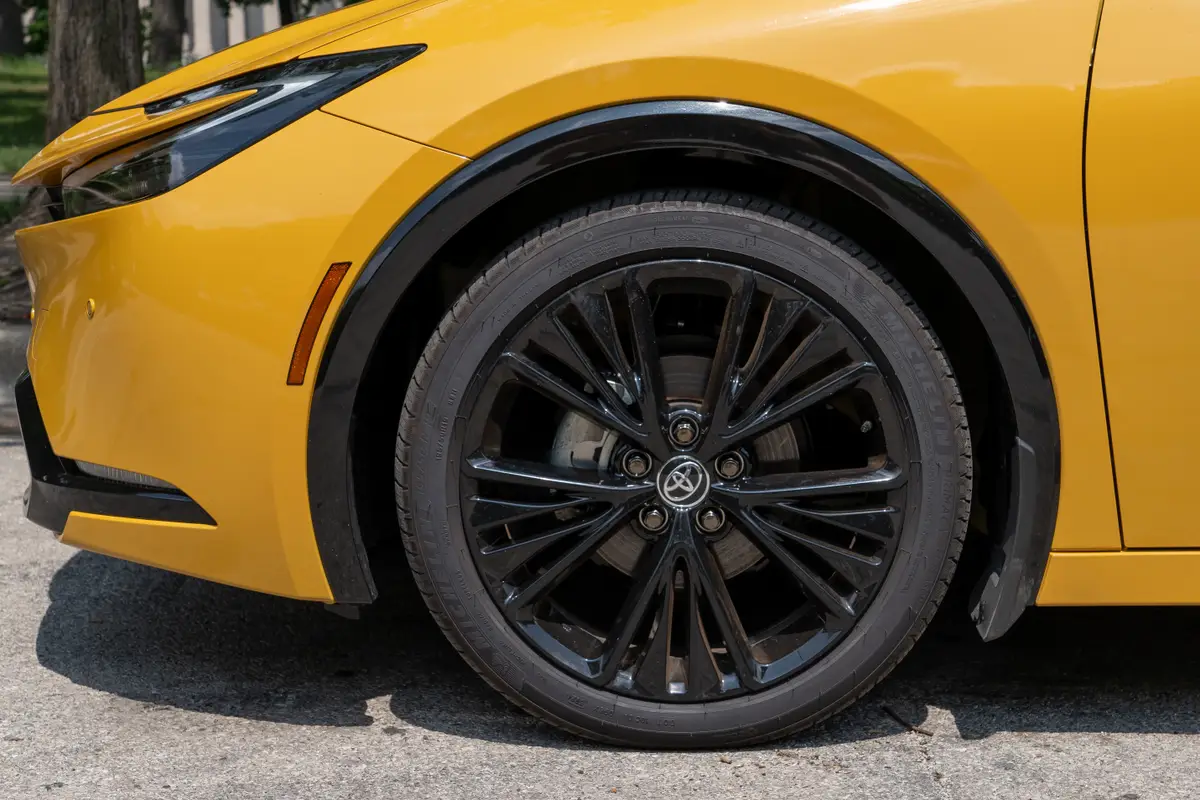 toyota prius nightshade 2025 04 exterior wheel jpg