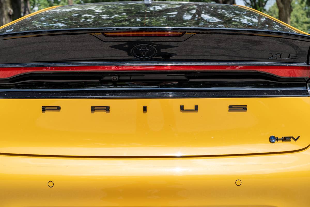 toyota prius nightshade 2025 10 exterior rear badge jpg
