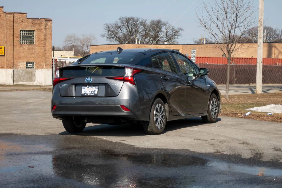 2021 toyota prius 2024 xle hybrid