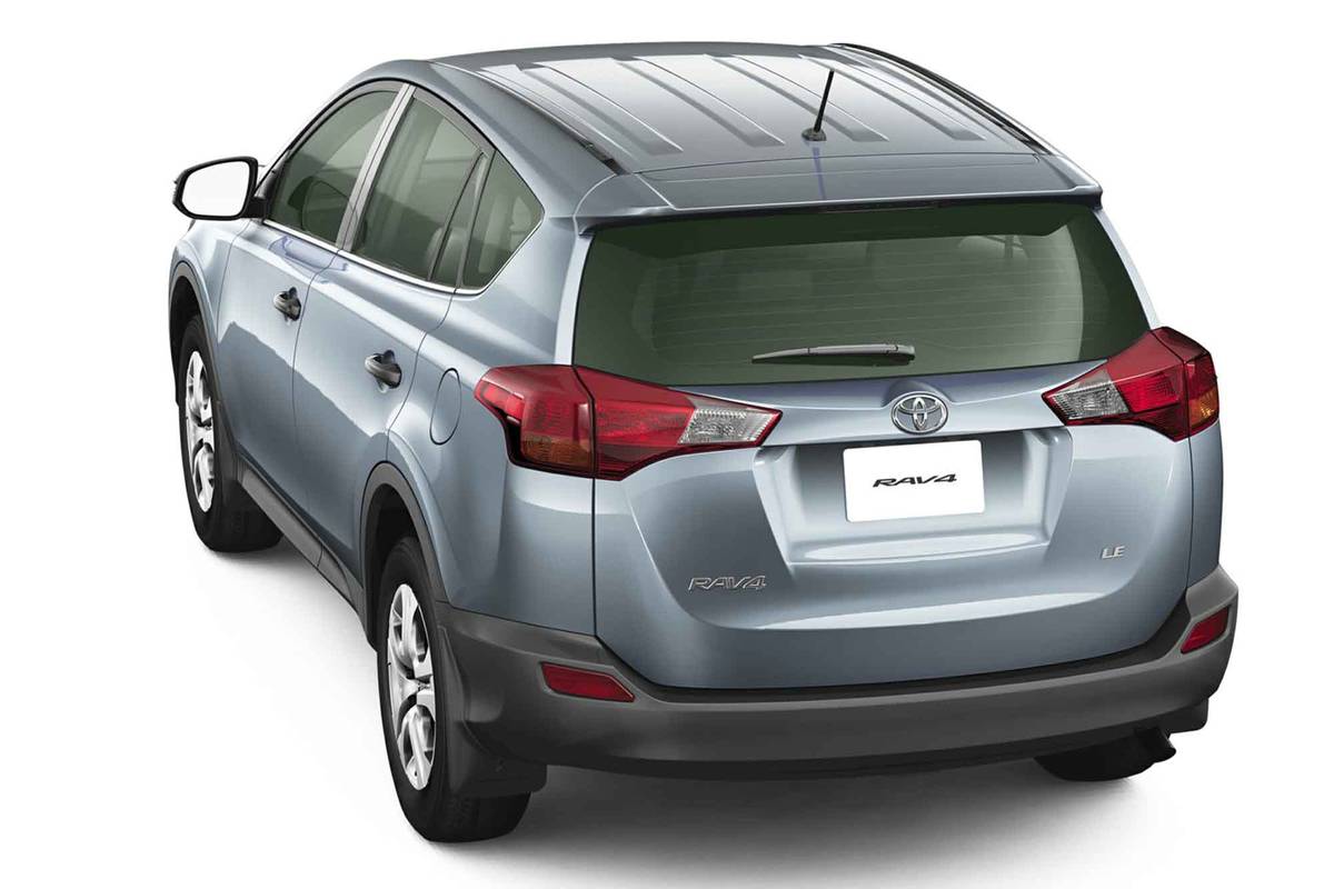 toyota-rav4-2015-exterior-rear-oem