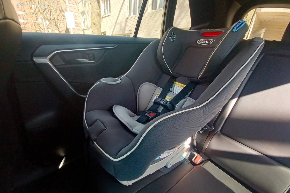 Replacing Seats in a Car: When to Do It and What to Consider - In The  Garage with