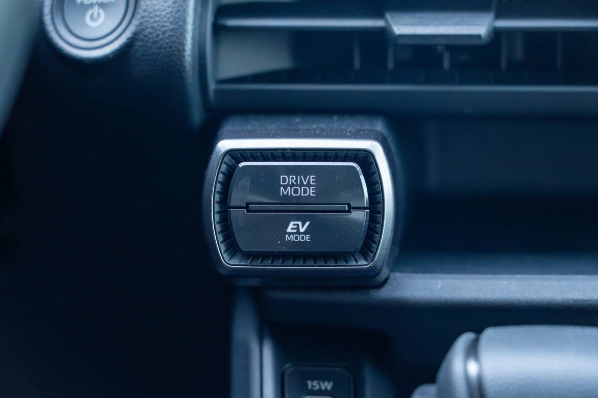 toyota rav4 hybrid le awd 2026 20 interior drive mode selector 1 scaled jpg