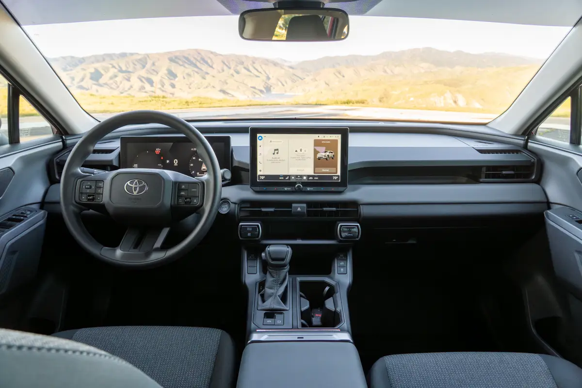 toyota rav4 hybrid le awd 2026 26  jpg