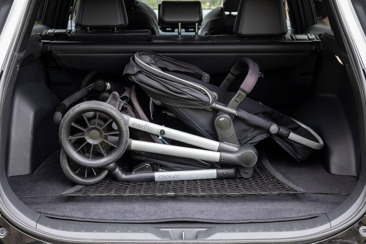 toyota rav4 hybrid xse awd 2024 52 interior cargo scaled jpg