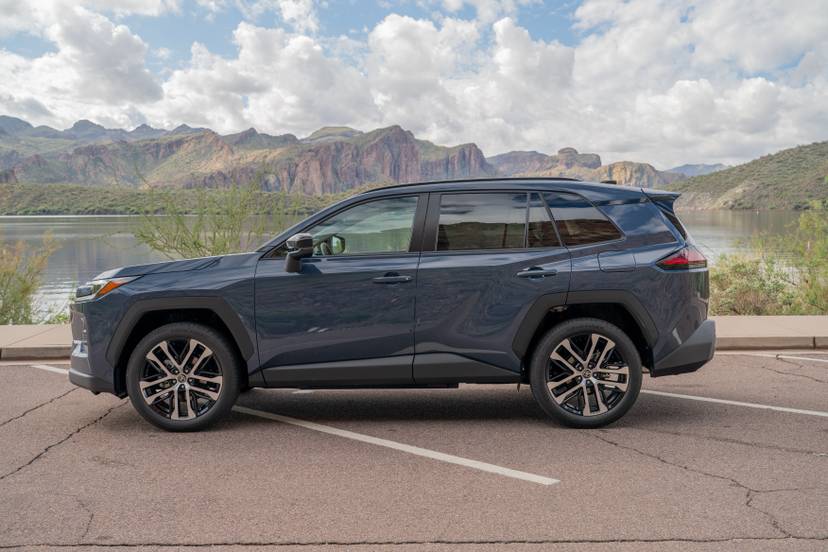 toyota-rav4-limited-2026-07-exterior-profile-blue