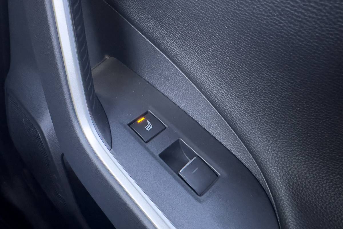 toyota rav4 plug in hybrid xse 2025 16 interior door controls jpg
