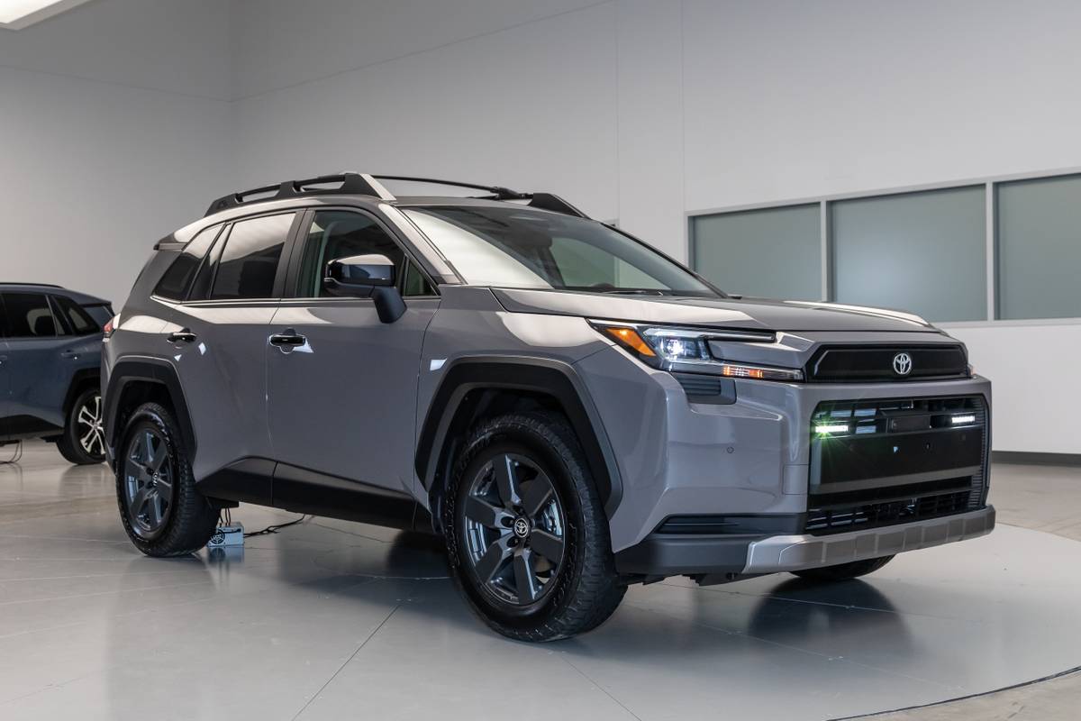 toyota rav4 woodland 2026 75 exterior front angle jpg