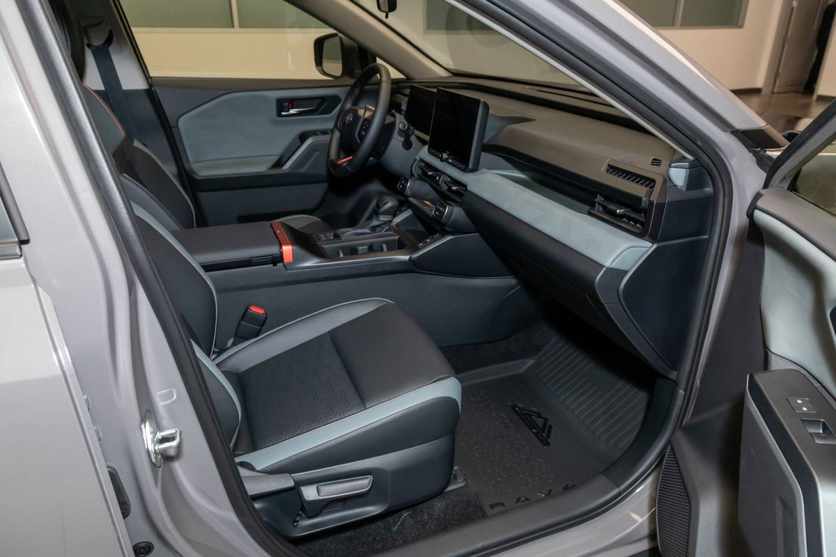 toyota rav4 woodland 2026 92 interior front row jpg