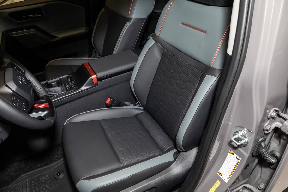 toyota rav4 woodland 2026 94 interior front row seat jpg