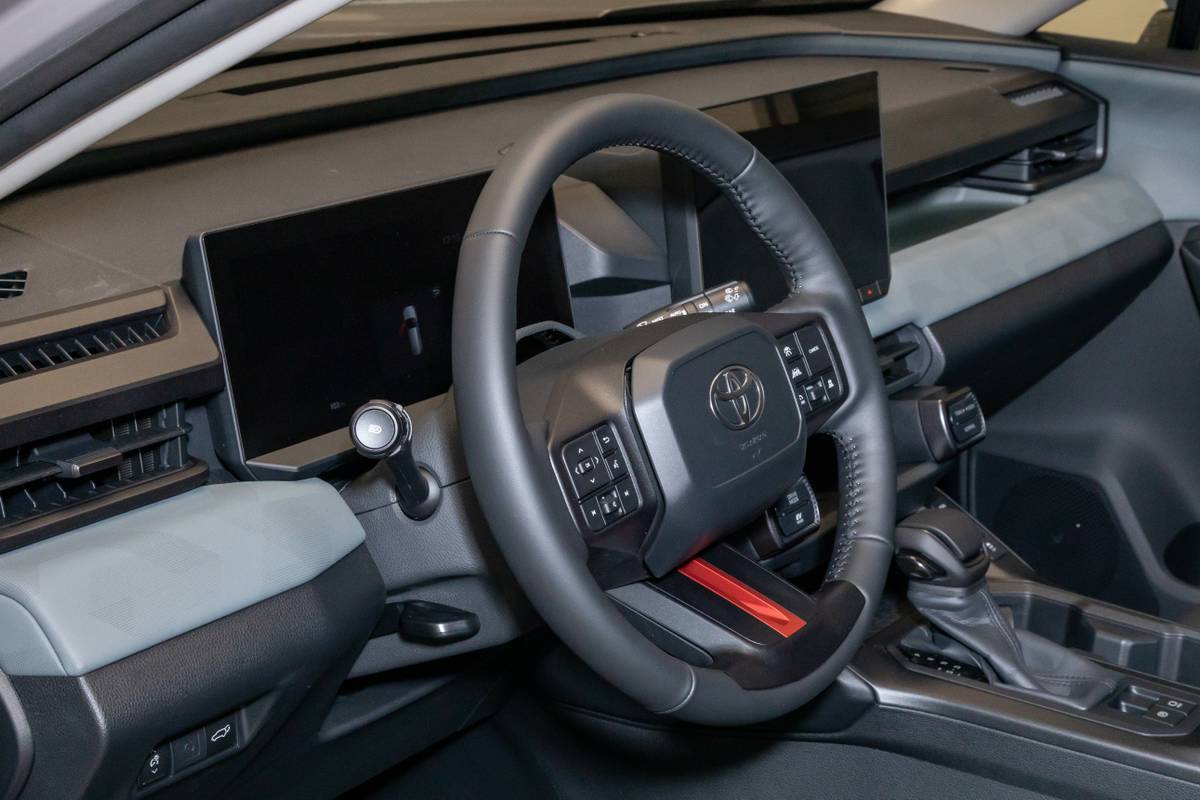 toyota rav4 woodland 2026 98 interior steering wheel jpg