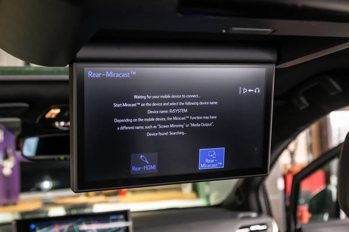 toyota sienna xle 2025 42 interior second row display jpg