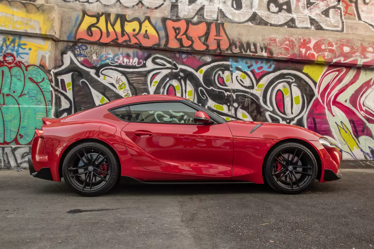toyota-supra-2020-05-exterior--profile--red--textures-and-patterns--urban.jpg