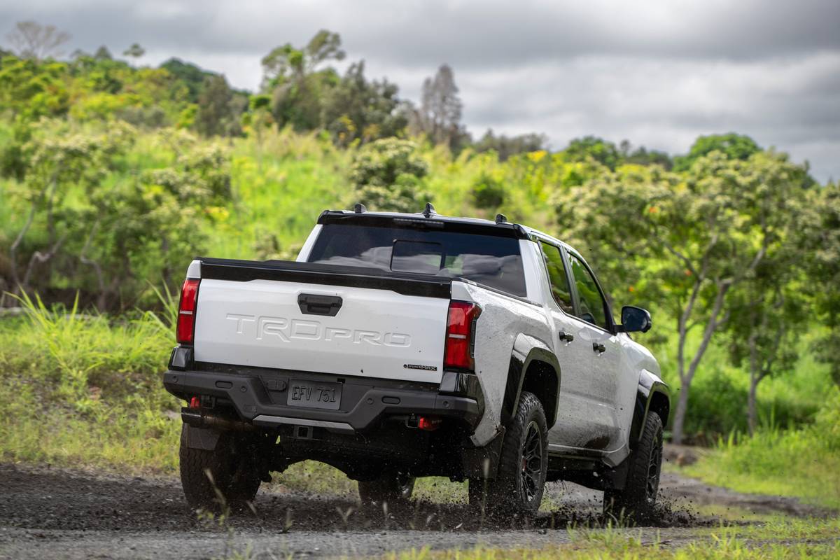 What’s Old Is New: 2024 Toyota Tacoma Adds Tech, Trims, Hybrid ...