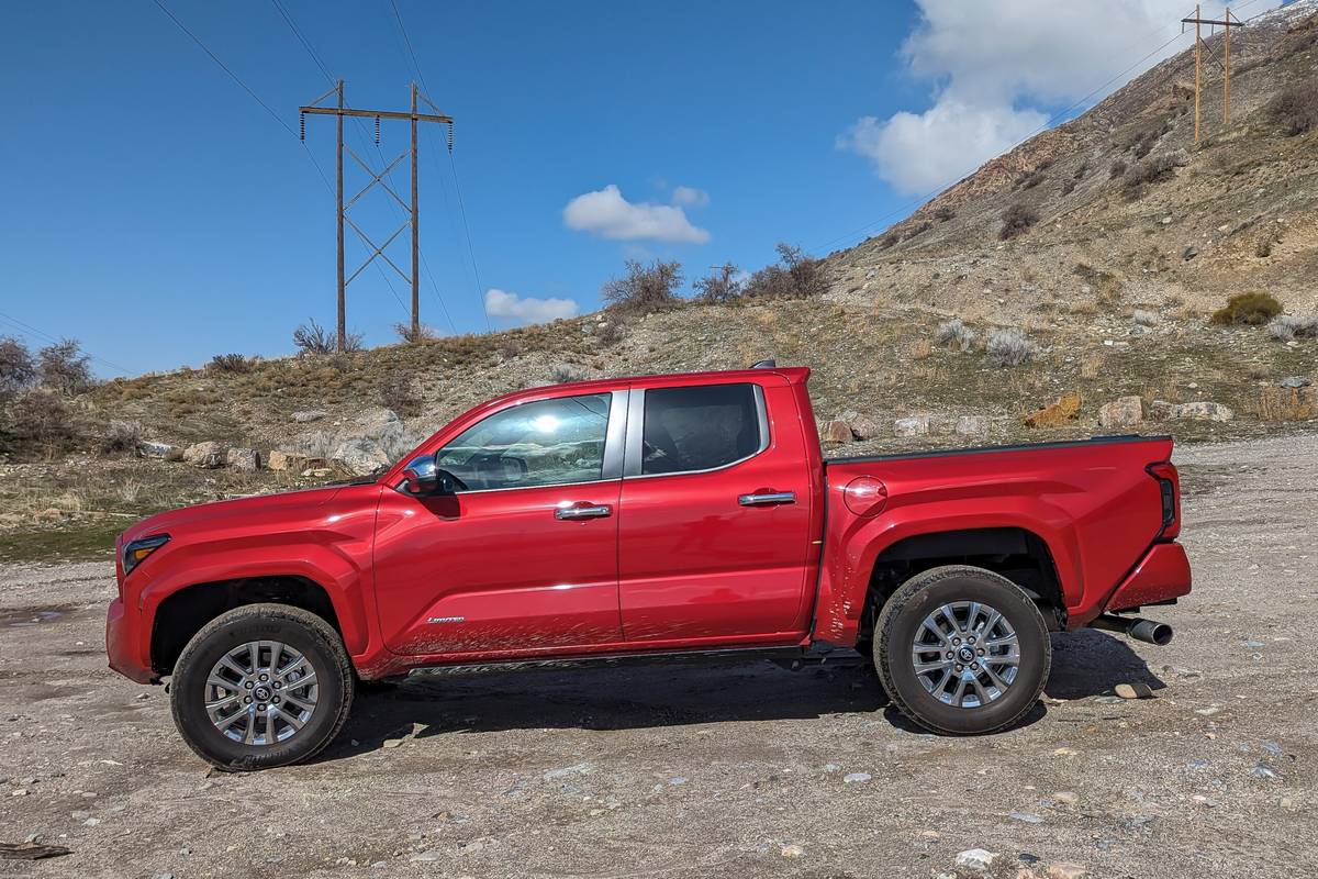 Towing With the 2024 Toyota Tacoma Turbo Four: Better Than the V-6 ...