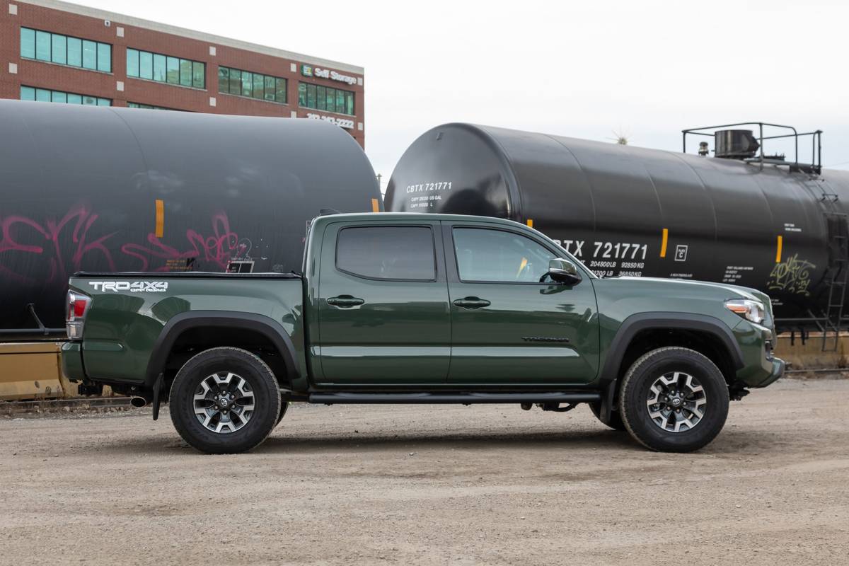 toyota tacoma trd 4x4 off road 2021 05 exterior green profile truck scaled jpg