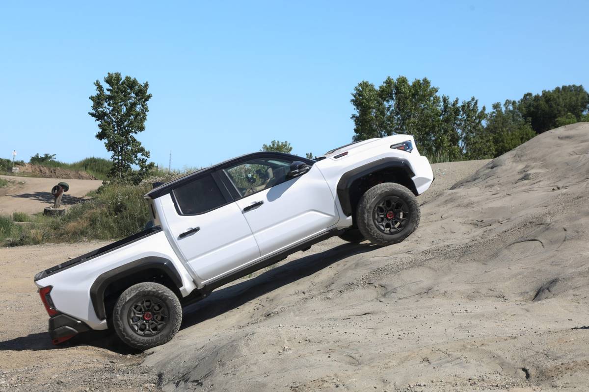 toyota tacoma trd pro 2025 08 exterior dynamic offroad profile scaled jpg