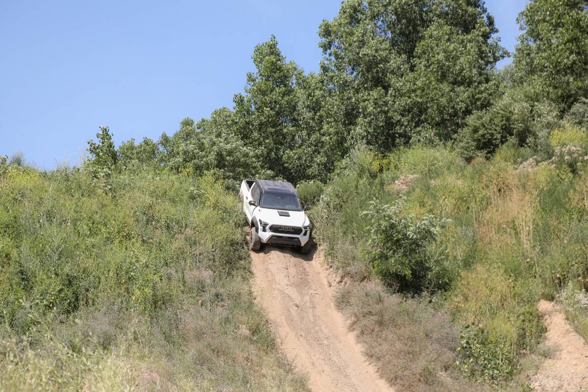 toyota tacoma trd pro 2025 14 exterior dynamic offroad front angle scaled jpg