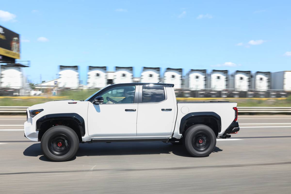 toyota tacoma trd pro 2025 24 exterior dynamic profile scaled jpg