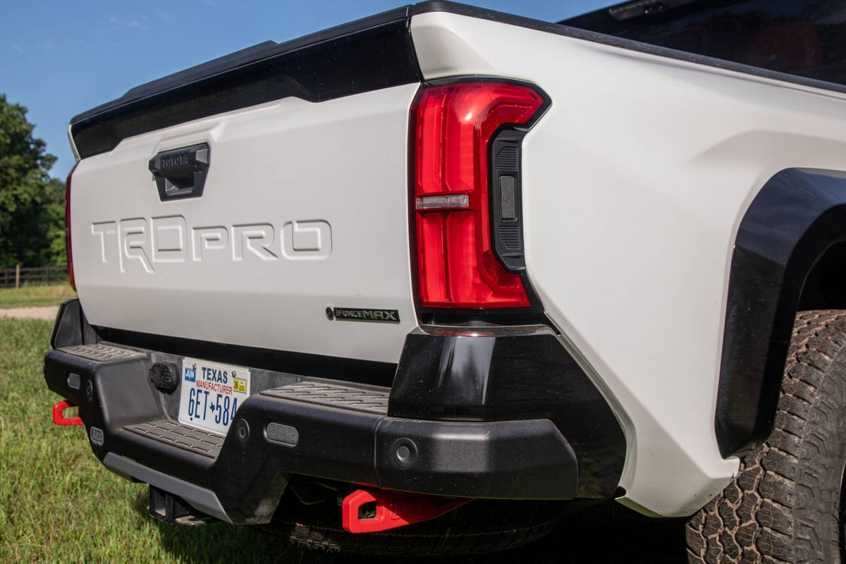 toyota tacoma trd pro 2025 41 exterior rear scaled jpg
