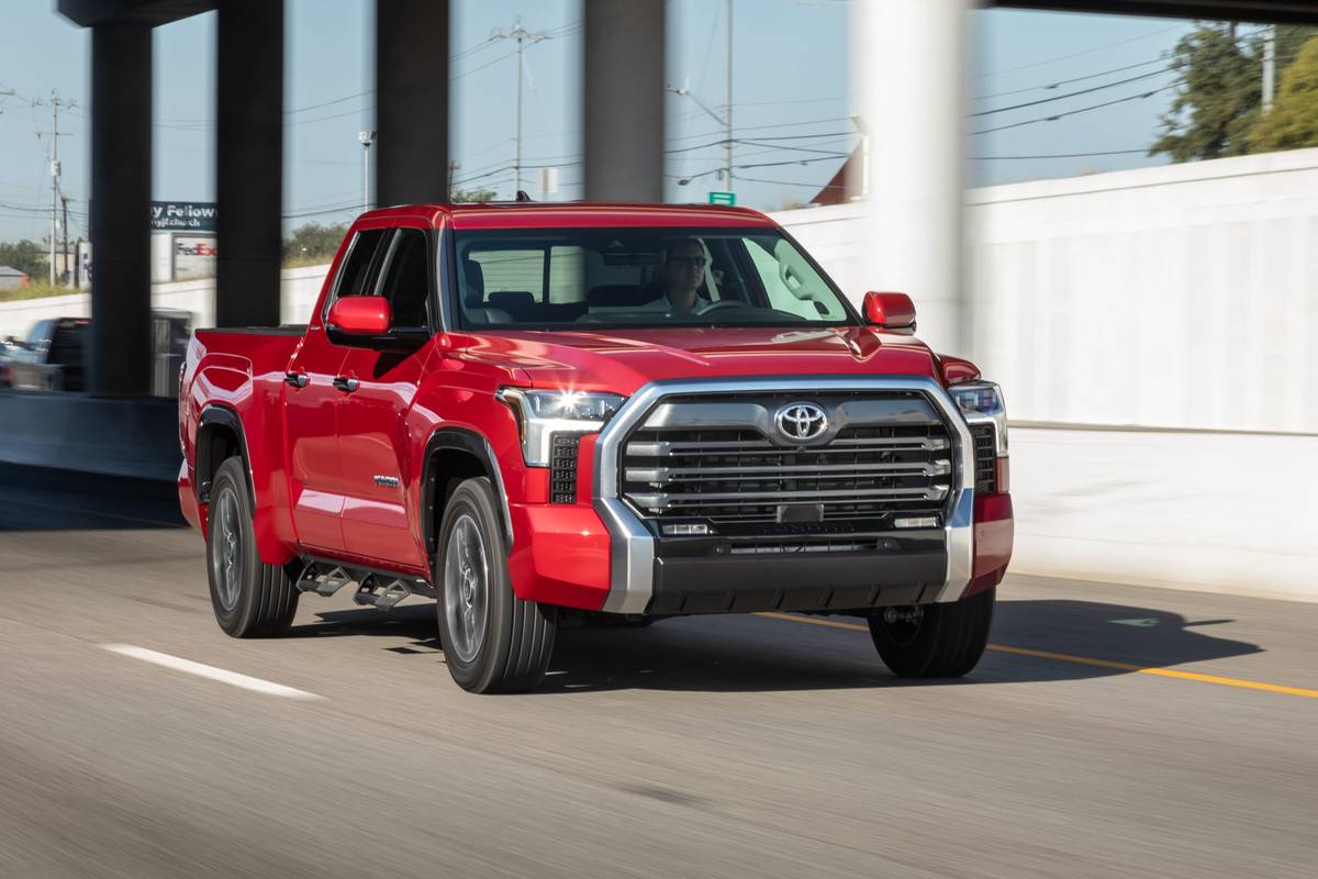toyota-tundra-limited-2022-01-dynamic-exterior-front-angle-red-truck